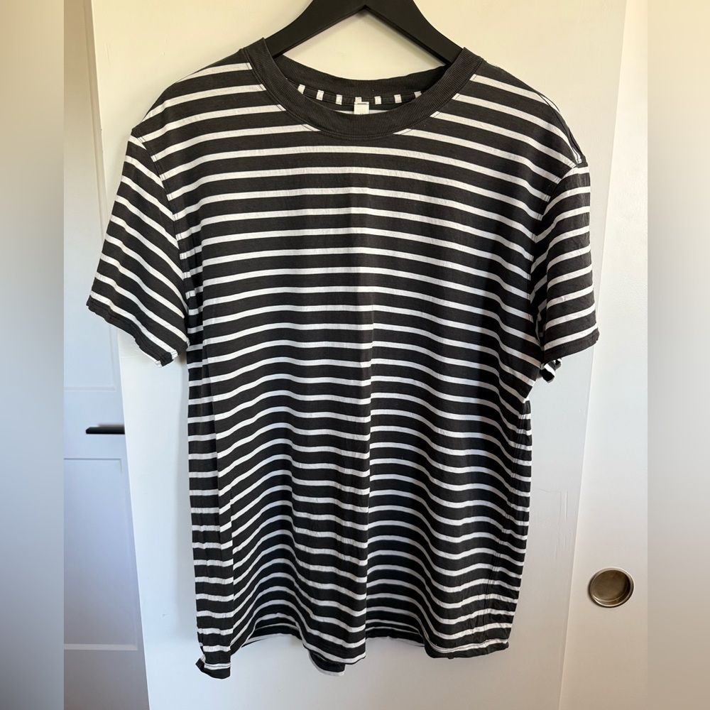 Lululemon All Yours Short Sleeve T-Shirt Size 10